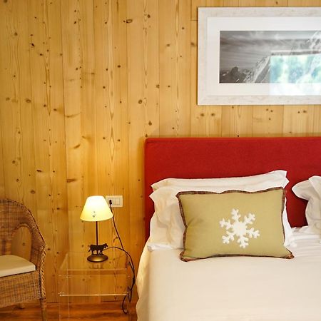 مبيت وإفطار Pontboset Lo Chalet المظهر الخارجي الصورة